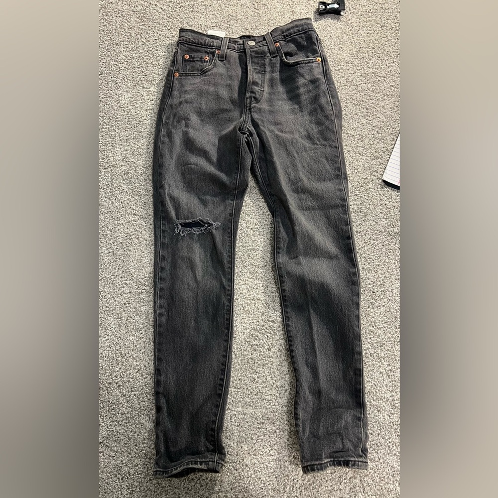 Levi’s Black Distressed Jeans